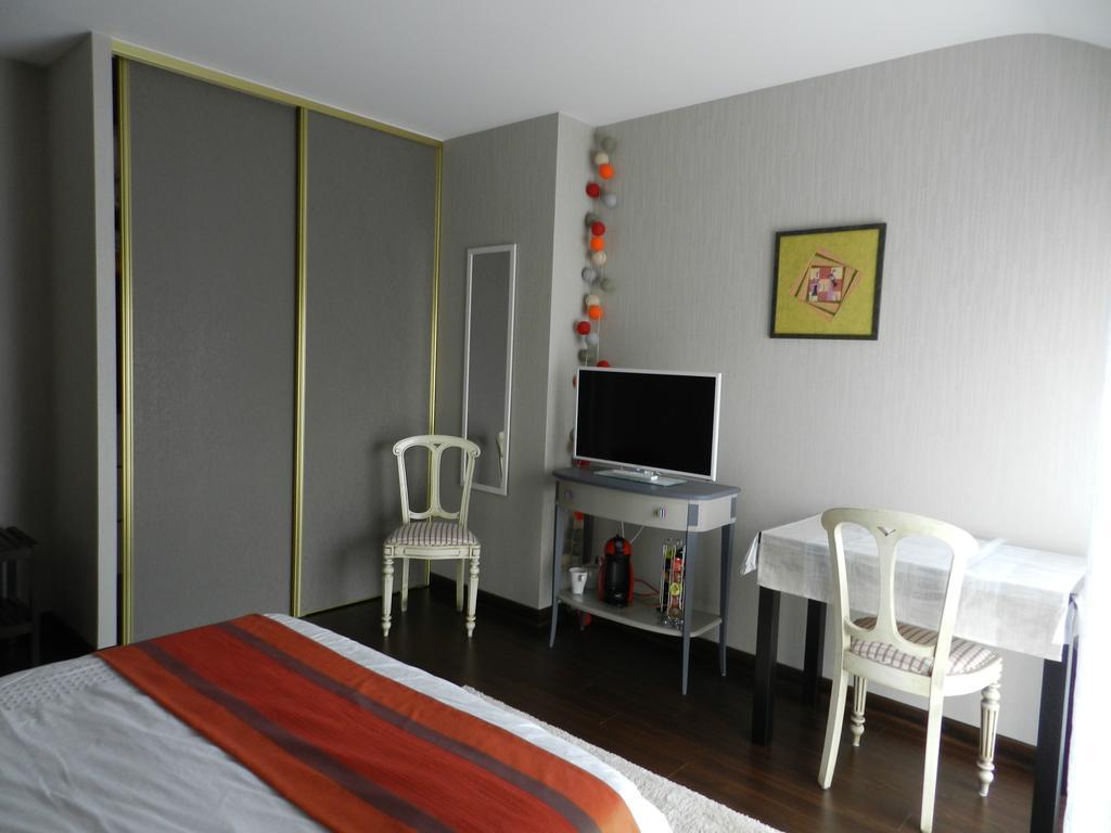 Aux Portes De Rennes Ch. D'Hotes Chartres-de-Bretagne 외부 사진